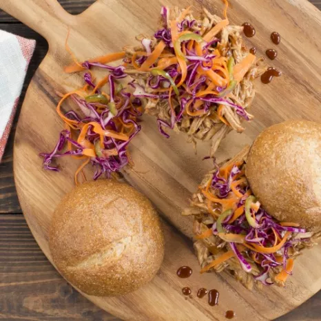 Slow Cooker BBQ Pulled Pork Sandwiches